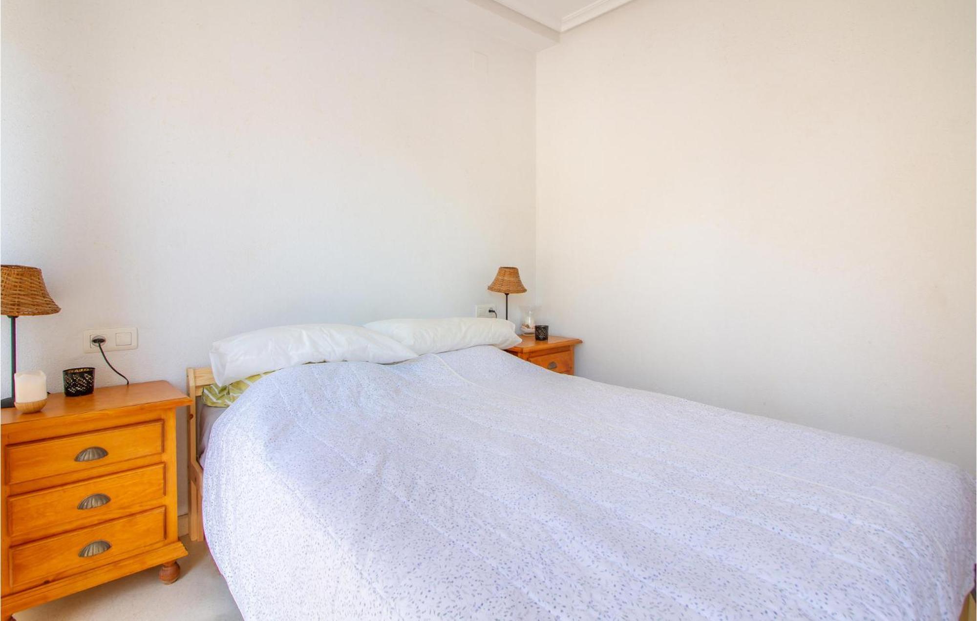 2 Bedroom Lovely Home In サンタ・ポラ エクステリア 写真