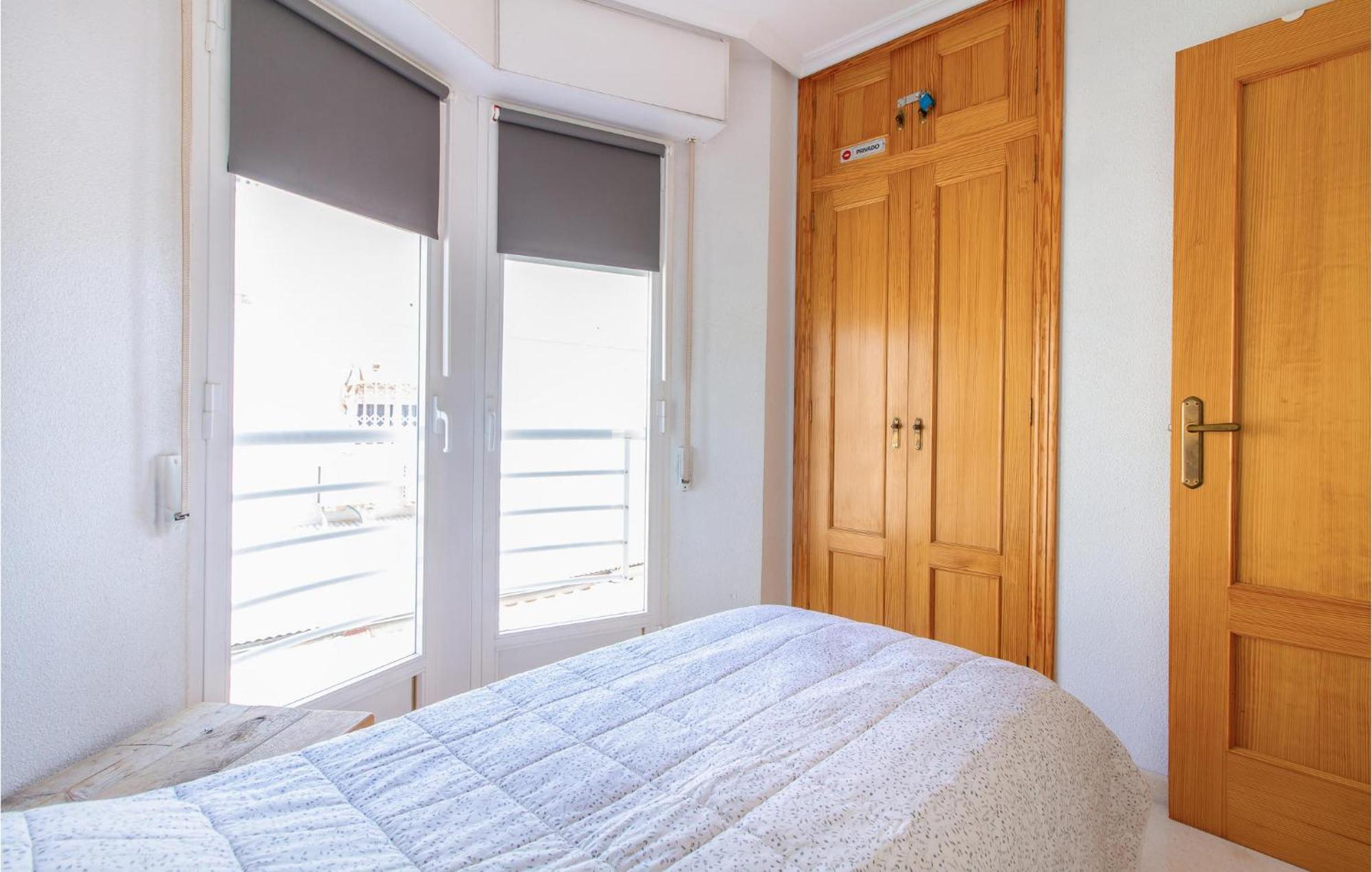 2 Bedroom Lovely Home In サンタ・ポラ エクステリア 写真